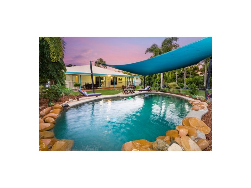 13 Duroy Street, Mount Low QLD 4818