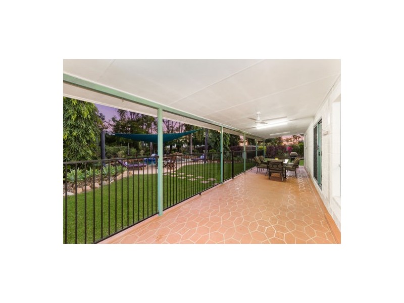 13 Duroy Street, Mount Low QLD 4818