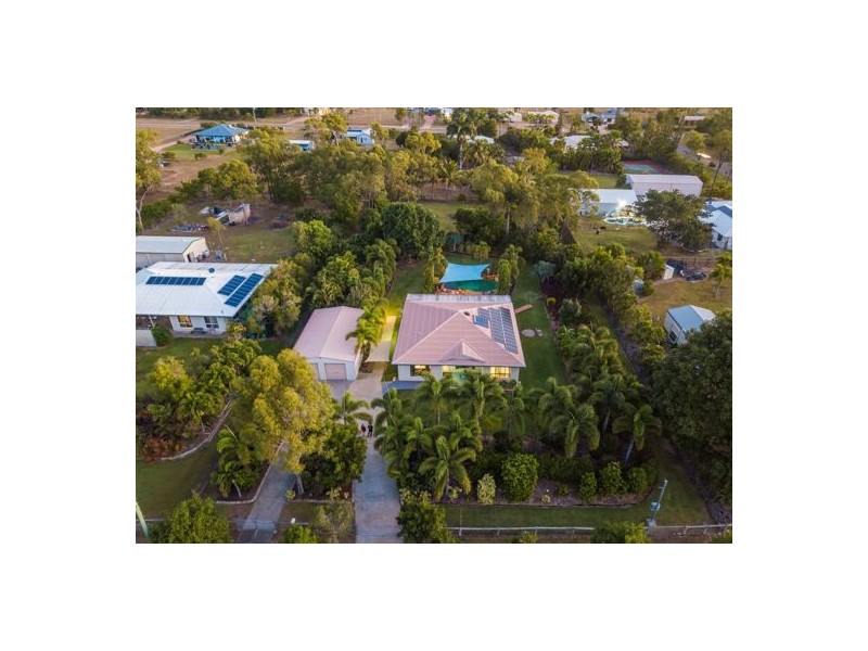 13 Duroy Street, Mount Low QLD 4818