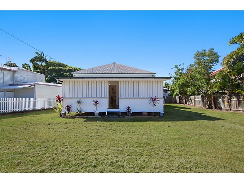39 Warburton Street, North Ward QLD 4810