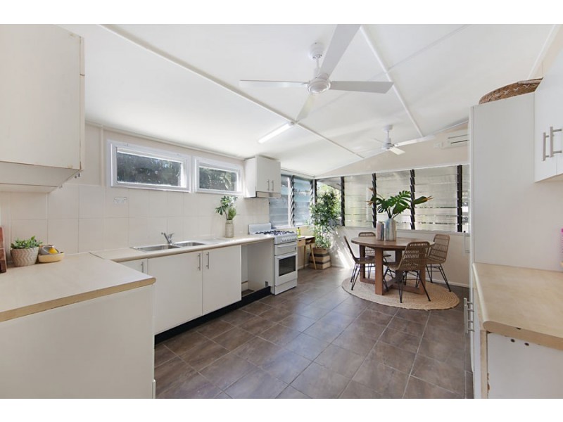 39 Warburton Street, North Ward QLD 4810