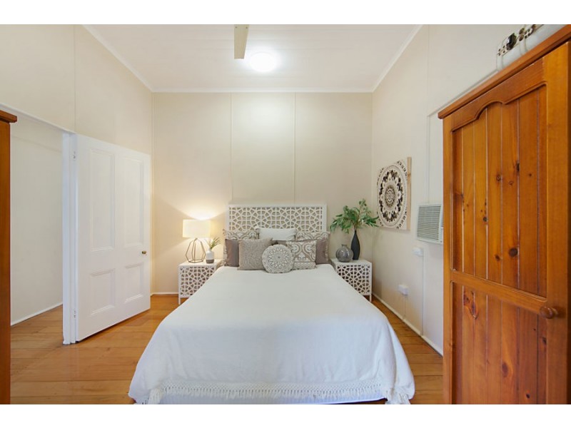 39 Warburton Street, North Ward QLD 4810