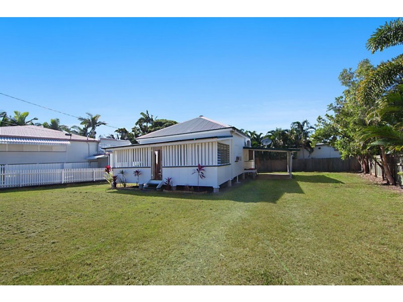 39 Warburton Street, North Ward QLD 4810