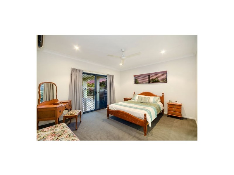 27 Riviera Circuit, Kirwan QLD 4817