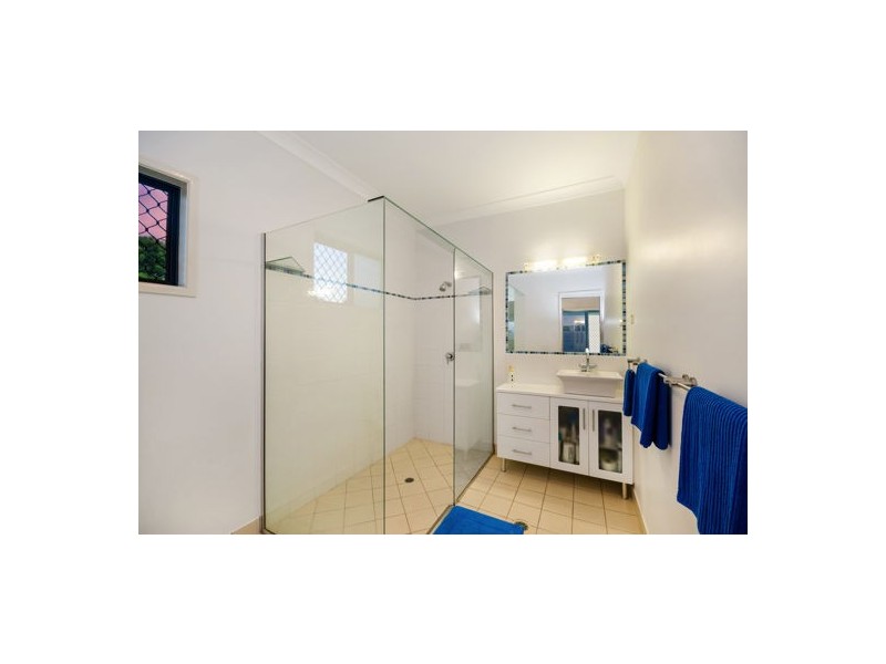 27 Riviera Circuit, Kirwan QLD 4817