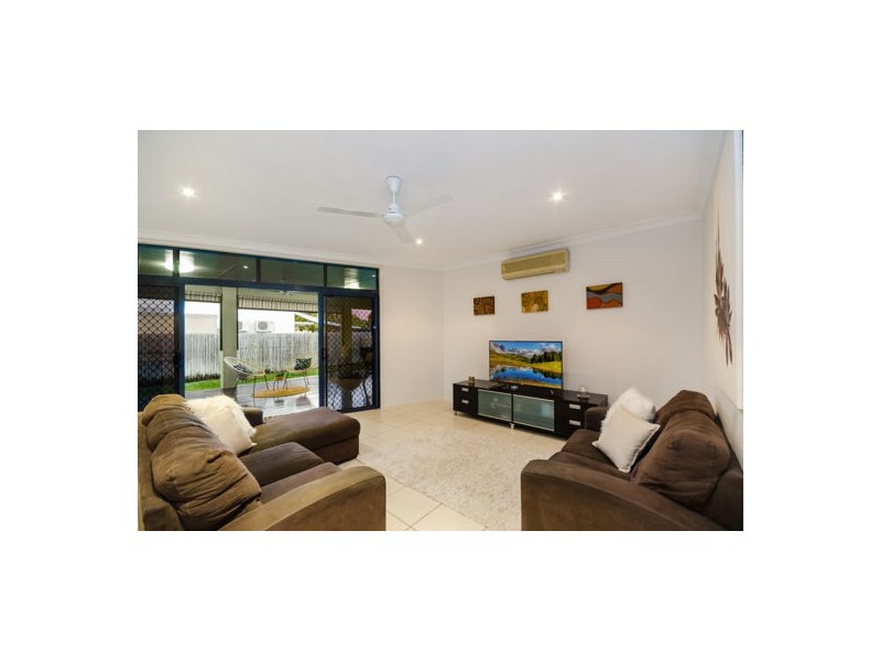 27 Riviera Circuit, Kirwan QLD 4817