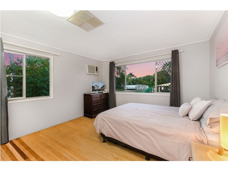 6 Hicks Street, Kirwan QLD 4817