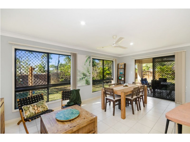20 Ugarte Street, Bushland Beach QLD 4818