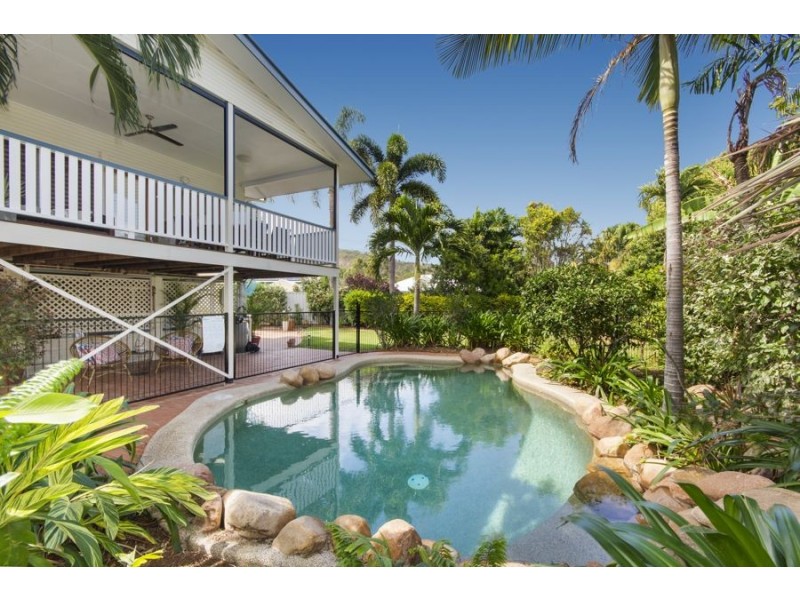 2 Comerford Crescent, Belgian Gardens QLD 4810