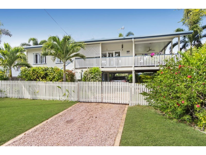 2 Comerford Crescent, Belgian Gardens QLD 4810