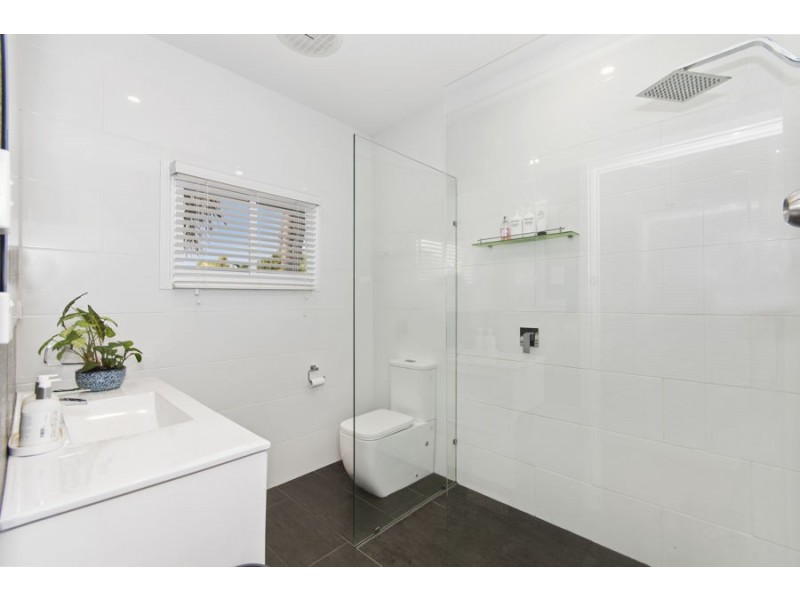 2 Comerford Crescent, Belgian Gardens QLD 4810