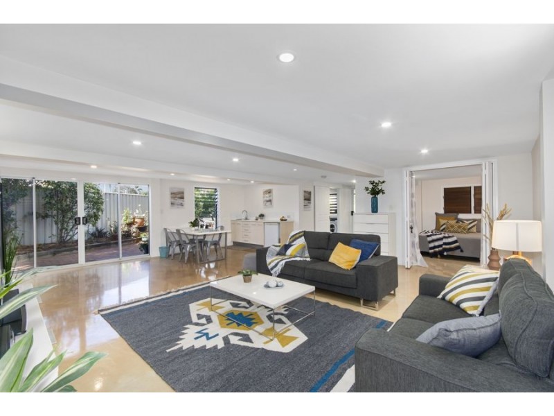 2 Comerford Crescent, Belgian Gardens QLD 4810