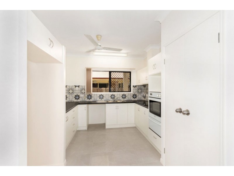 8 Aquatic Place, Idalia QLD 4811