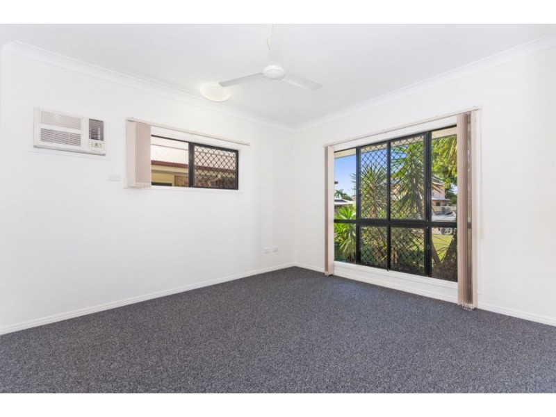 8 Aquatic Place, Idalia QLD 4811