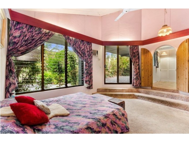 10 Benalla Road, Oak Valley QLD 4811