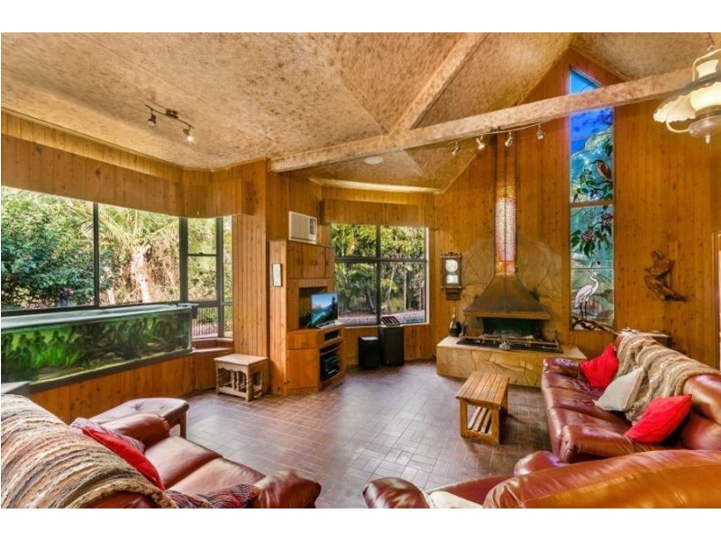 10 Benalla Road, Oak Valley QLD 4811