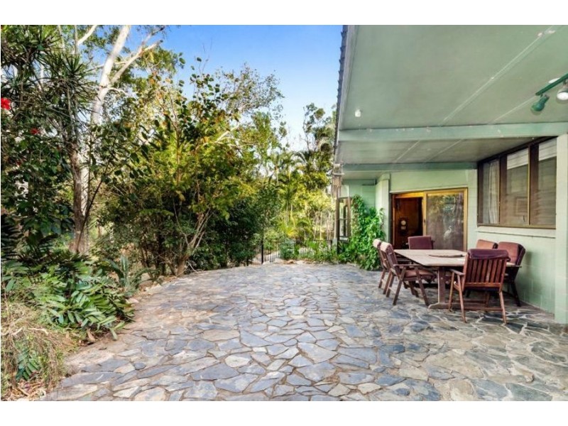 10 Benalla Road, Oak Valley QLD 4811