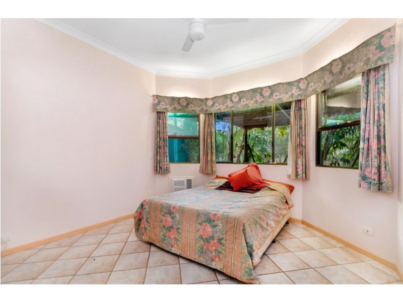 10 Benalla Road, Oak Valley QLD 4811