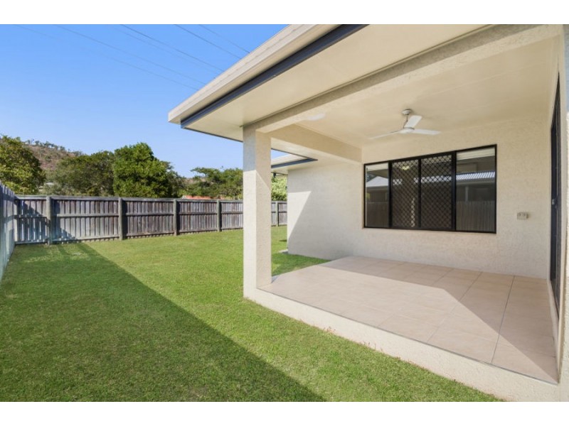 13 Chloe Court, Mount Louisa QLD 4814