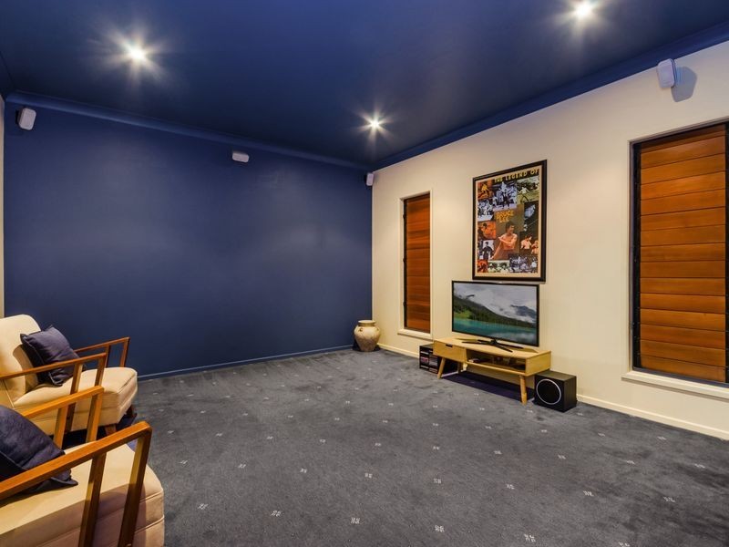 27 Riviera Circuit, Kirwan QLD 4817