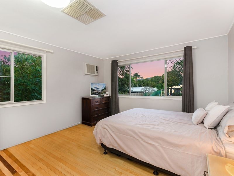 6 Hicks Street, Kirwan QLD 4817