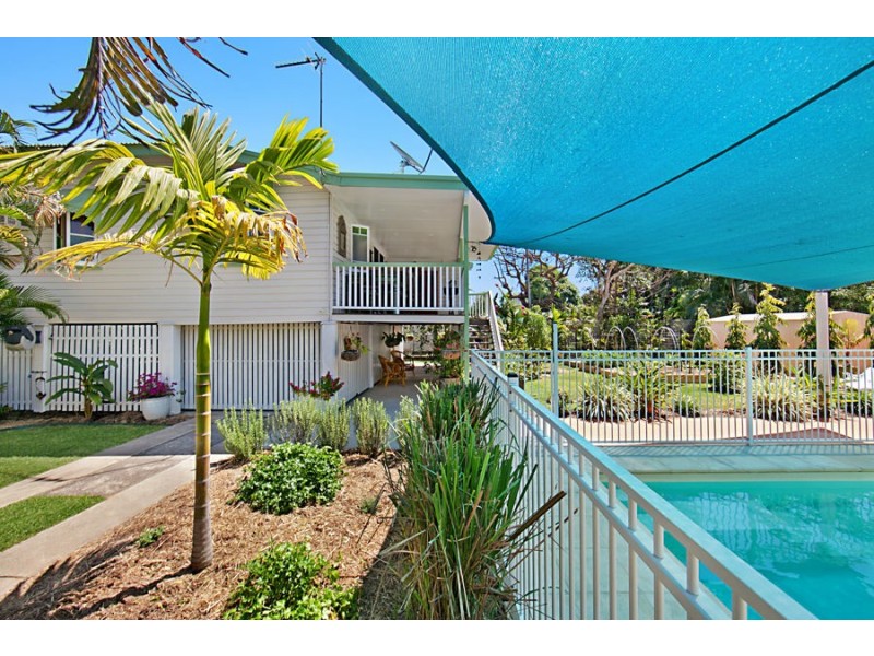 15 Surrey Street, Hyde Park QLD 4812