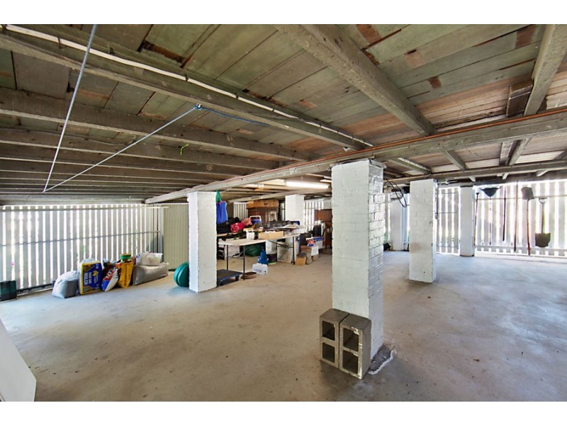 15 Surrey Street, Hyde Park QLD 4812