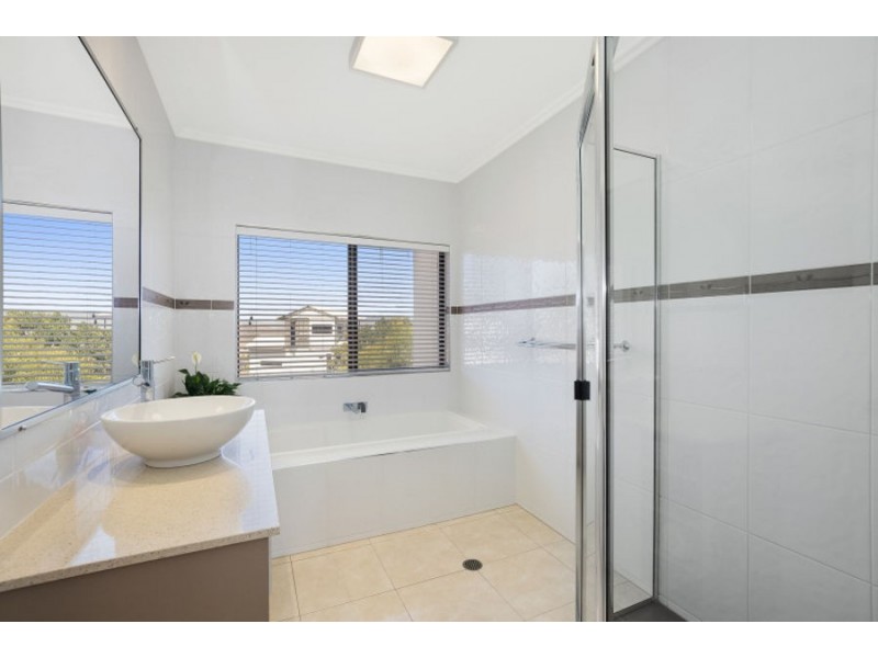 102 Goicoechea Drive, Bushland Beach QLD 4818