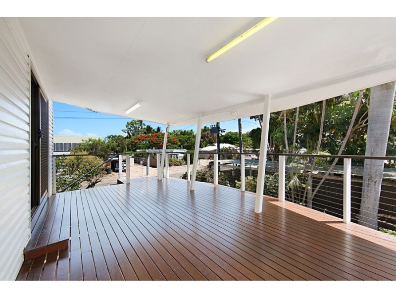 6 Cay Street, Saunders Beach QLD 4818