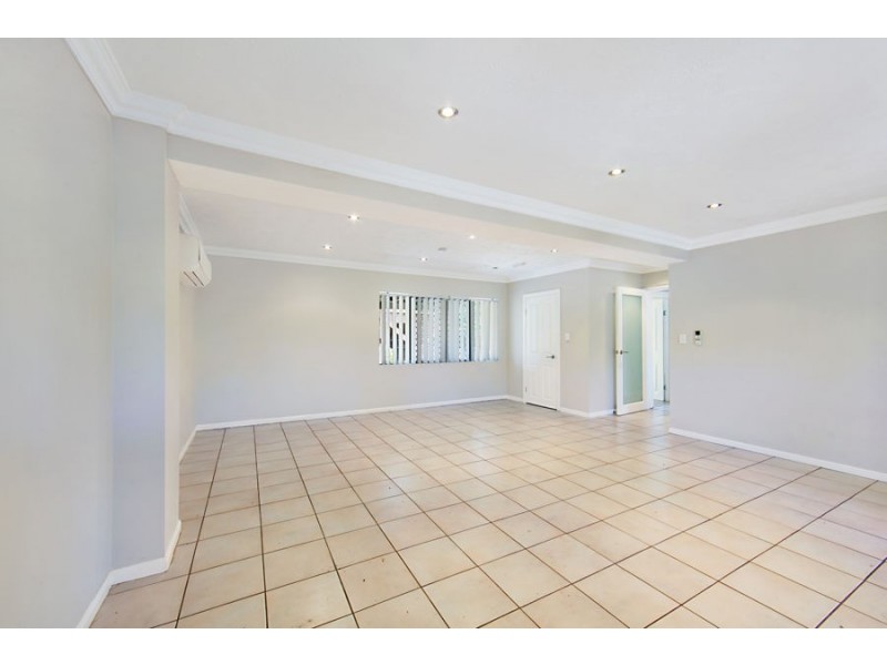 6 Cay Street, Saunders Beach QLD 4818