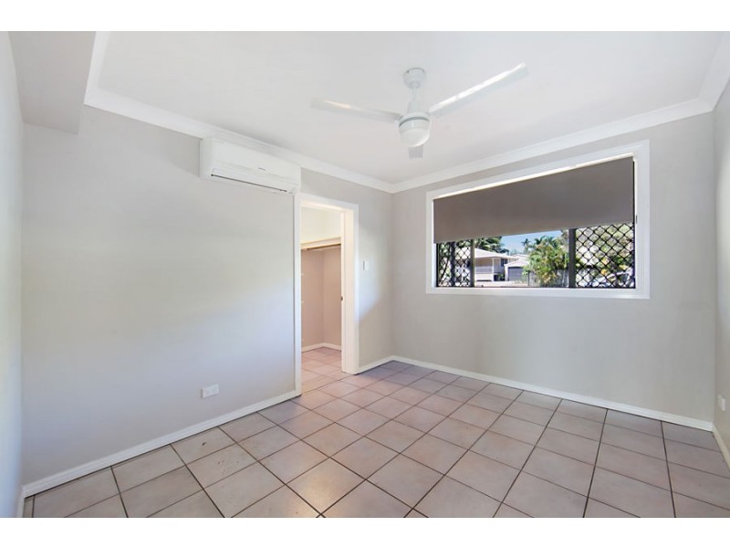 6 Cay Street, Saunders Beach QLD 4818