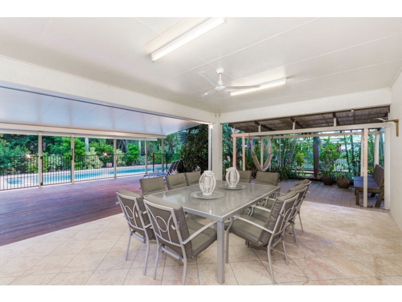 8 Brenton Circuit, Deeragun QLD 4818