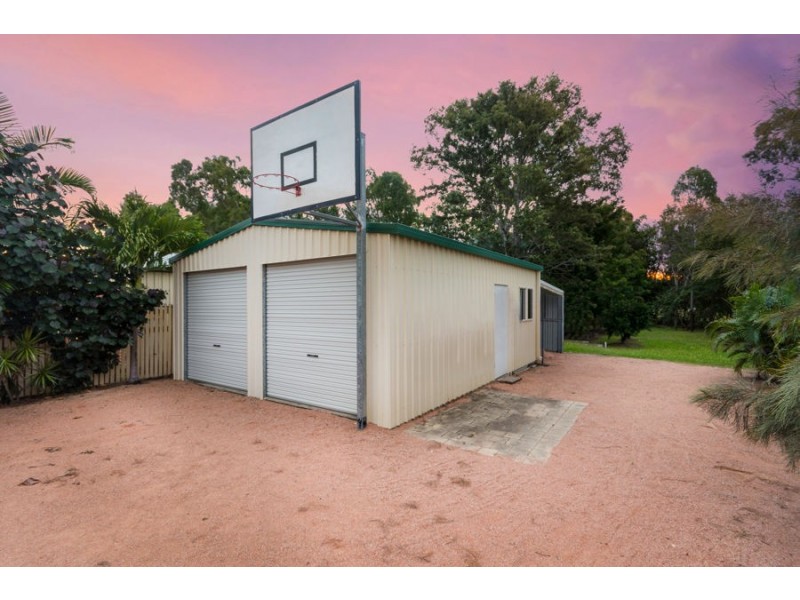 8 Brenton Circuit, Deeragun QLD 4818