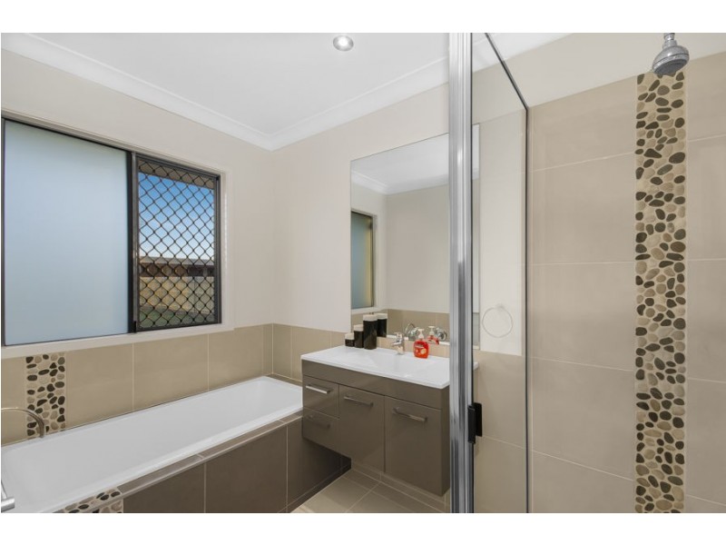 49 Blackview Avenue, Black River QLD 4818