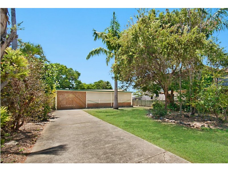 33 Henry Street, West End QLD 4810