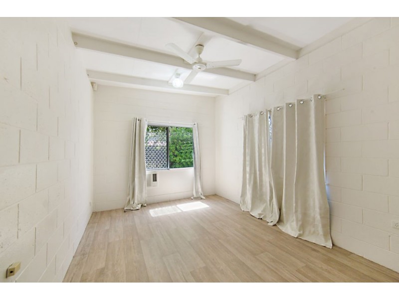 33 Henry Street, West End QLD 4810