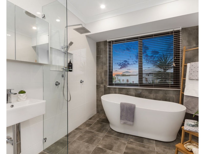 15 Capella Entrance, Burdell QLD 4818