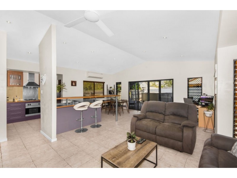 40 Estuary Parade, Douglas QLD 4814