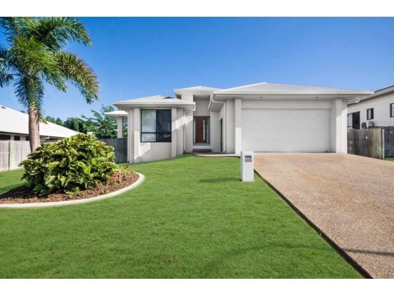 11 Helvellyn Street, Bushland Beach QLD 4818