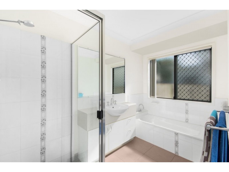 11 Helvellyn Street, Bushland Beach QLD 4818