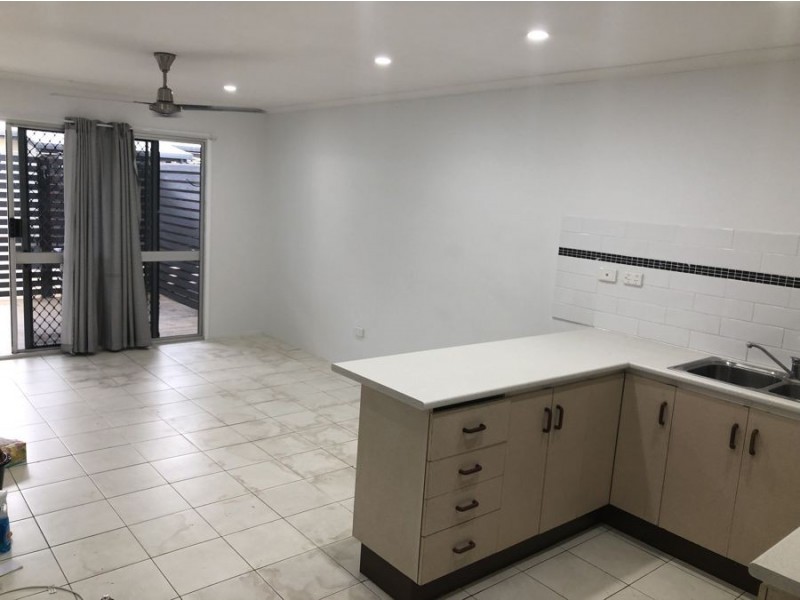 2/17 Crowder Street, Garbutt QLD 4814