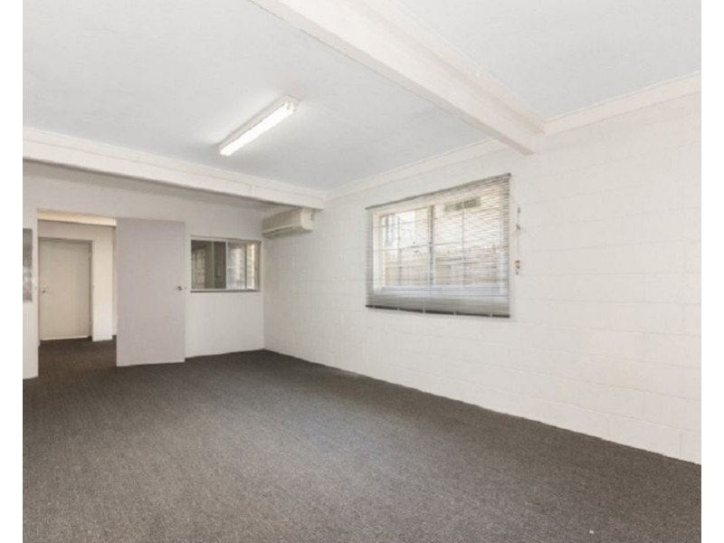 55 Tully Street, South Townsville QLD 4810