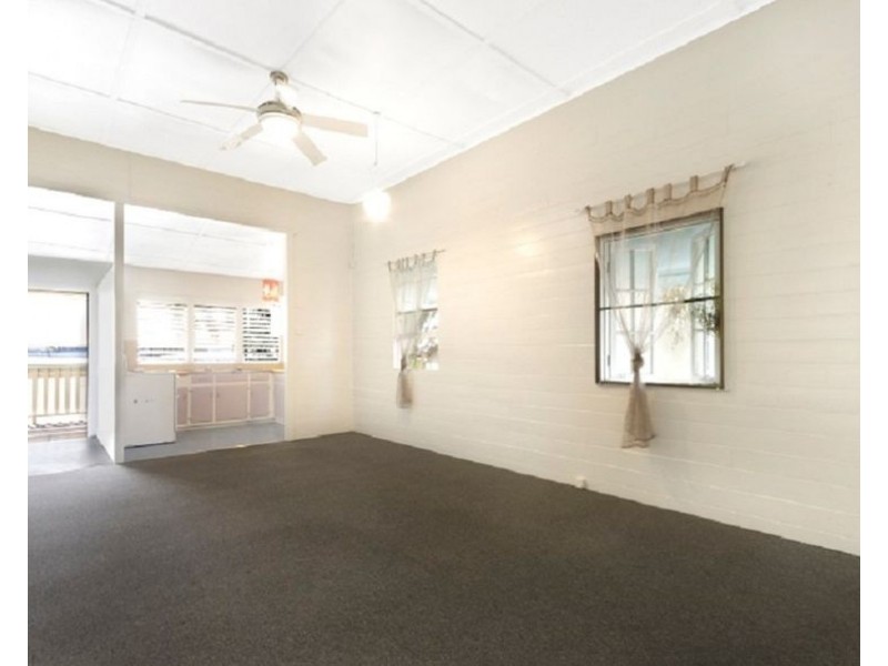 55 Tully Street, South Townsville QLD 4810