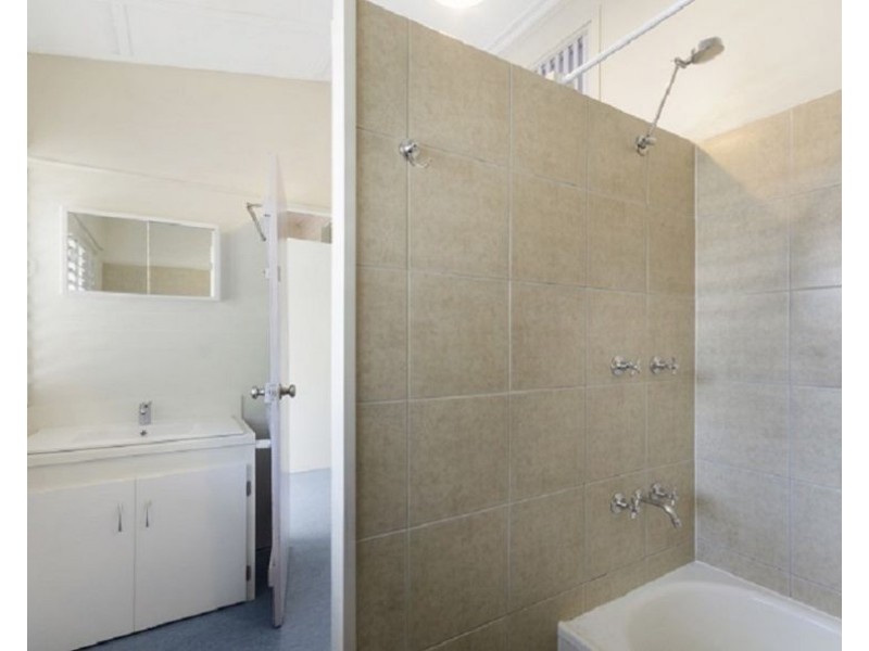 55 Tully Street, South Townsville QLD 4810