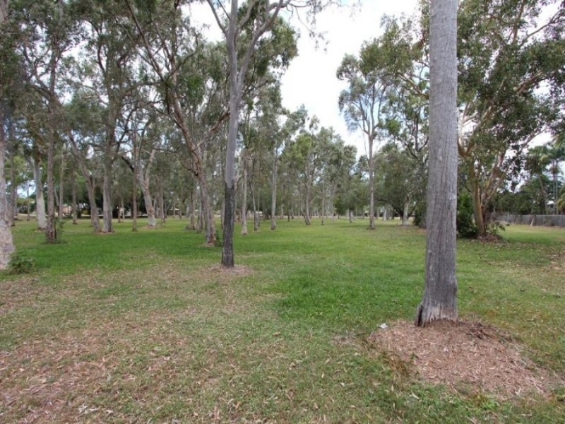 18 Luke Court, Bushland Beach QLD 4818