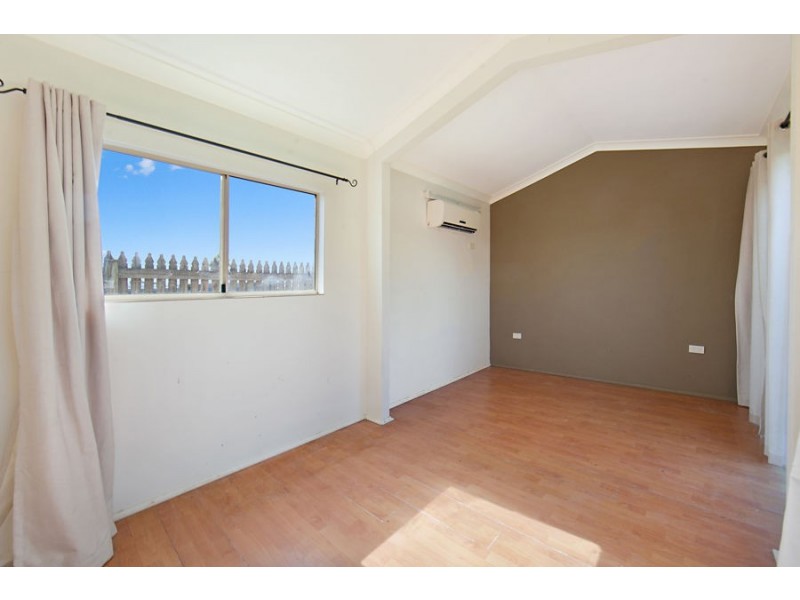 11 Moffat Street, Kirwan QLD 4817