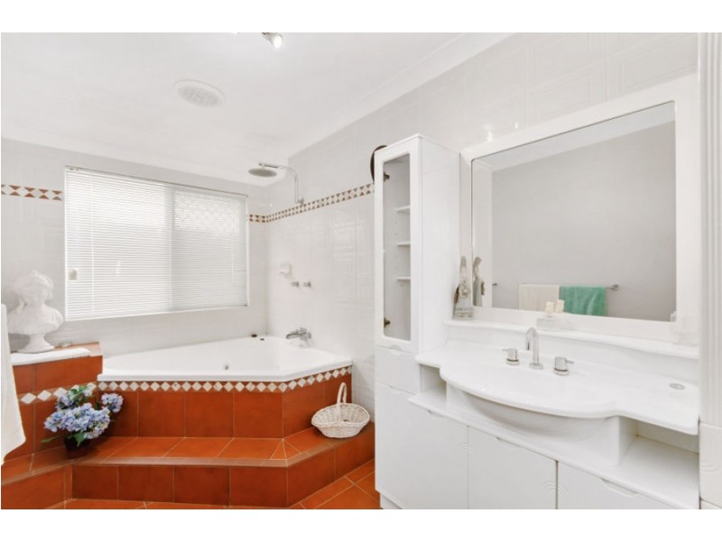 79 Marina Drive, Bushland Beach QLD 4818