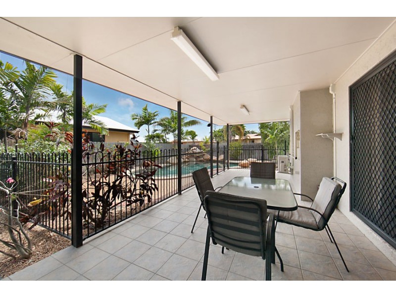 8 Earl Circuit, Kirwan QLD 4817