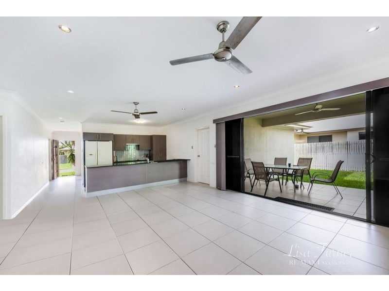 8 Dillon Street, Mount Louisa QLD 4814