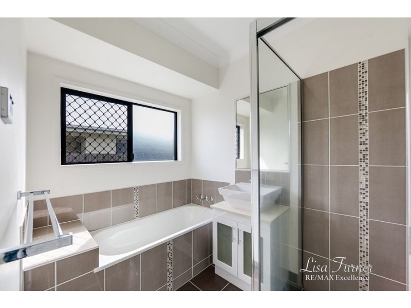 8 Dillon Street, Mount Louisa QLD 4814